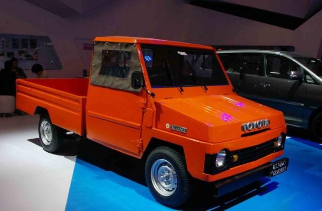 Toyota Kijang Pick Up Tahun 1980
