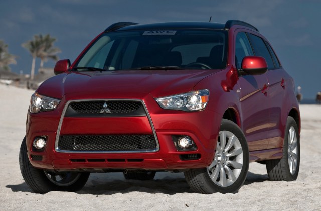 Spesifikasi Mitsubishi Outlander 2012
