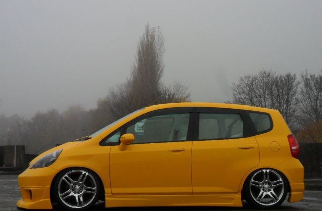 Honda Jazz Yellow Modif 