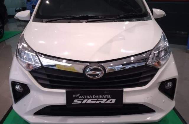 Spesifikasi Daihatsu Xenia Tipe R 2015 