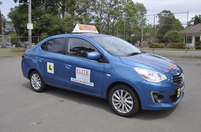 Sedan Mitsubishi Paling Irit
