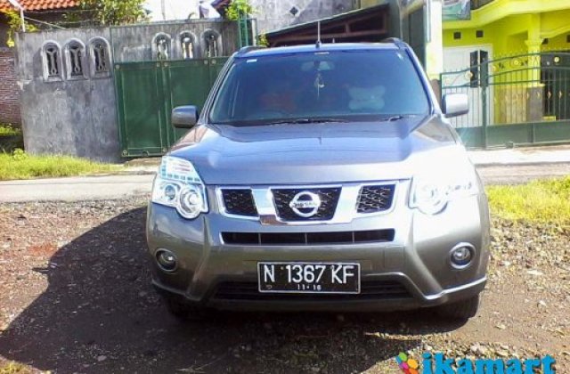 Mobil Bekas Nissan X Trail Malang 