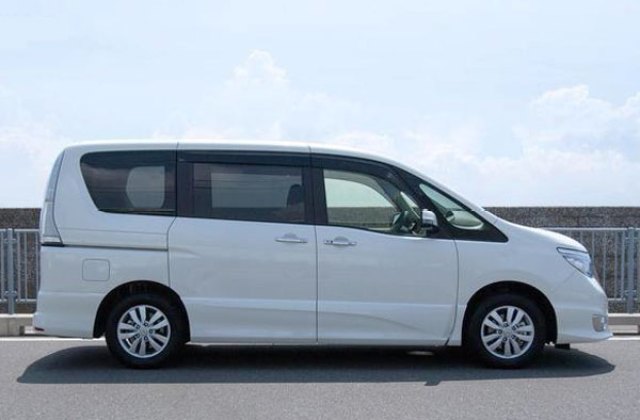 Kelebihan Nissan Serena C26 