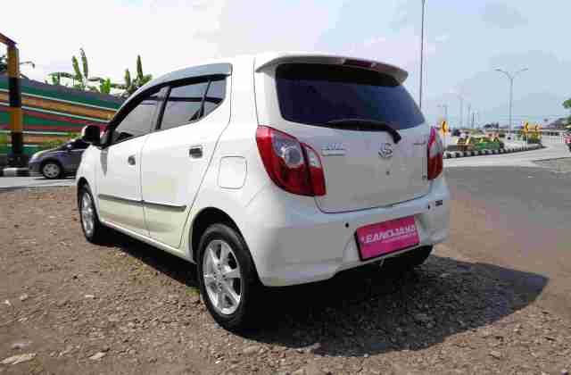 Harga Daihatsu Ayla Bekas 2014 