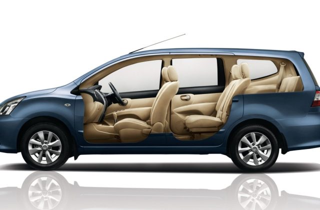 Interior Mobil Nissan Livina 
