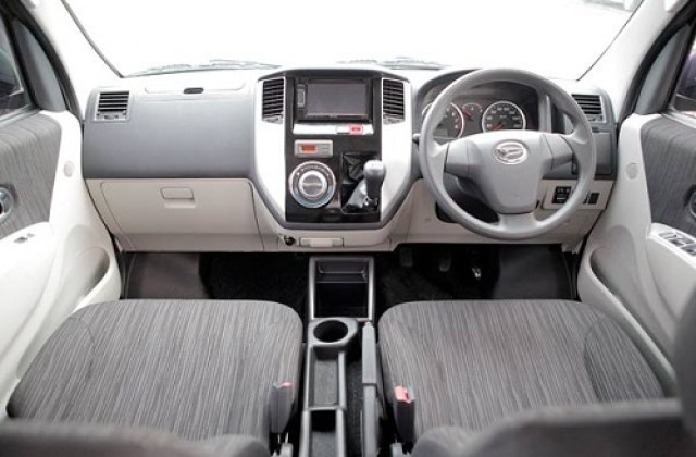 Interior Daihatsu Luxio 2020 