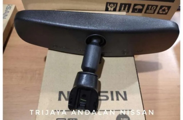 Kaca Spion Dalam Grand Livina 