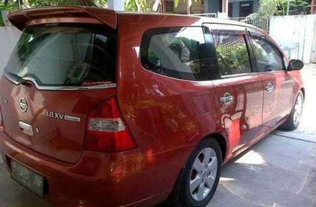 Kaca Belakang Grand Livina 