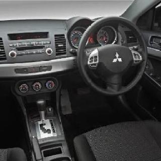 Mitsubishi Lancer Modifikasi Interior
